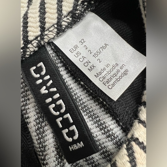 H&M bodycon patterned dress size 2 - Picture 4 of 4